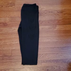 Women's Margarita Active wear black Capri leggings